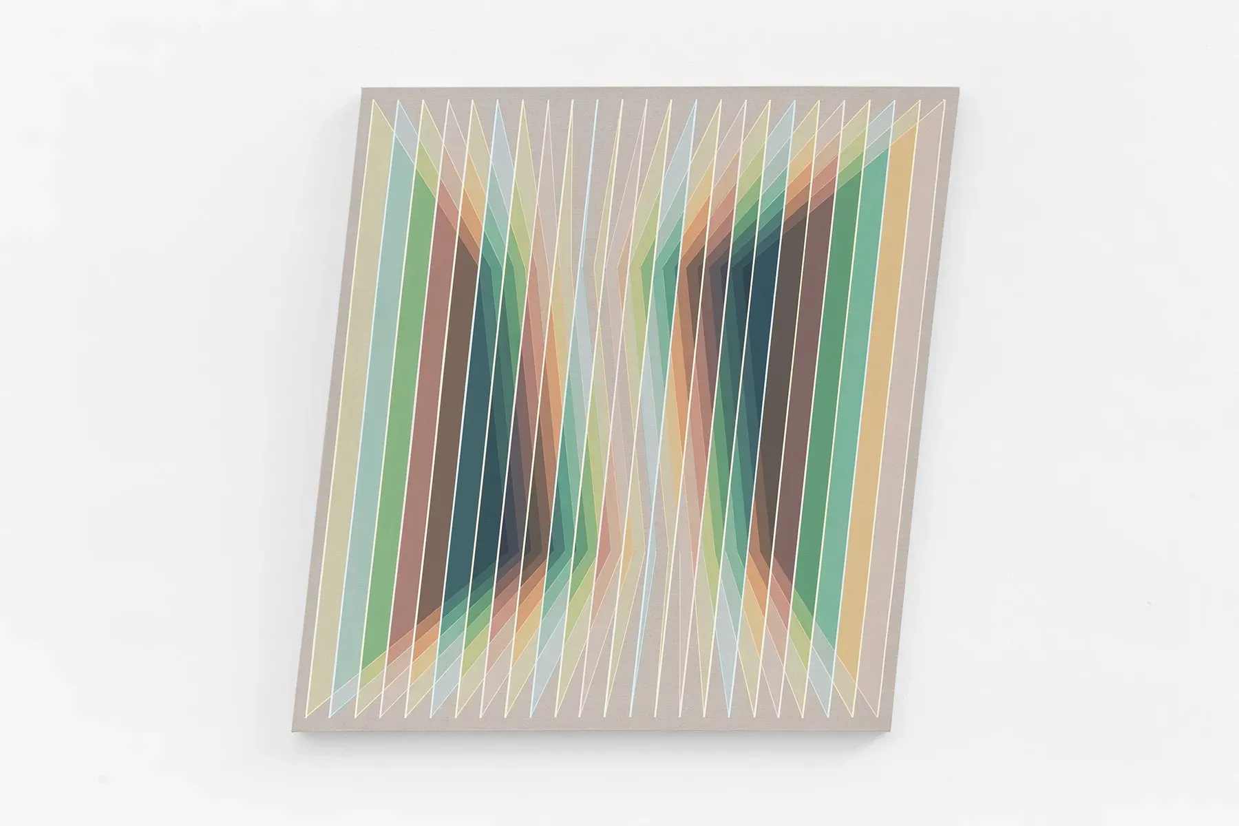 Daniel Mullen Proximity XVI: triadic dissoance with yellow–phthalo tension, 2025 Acrílica sobre linho 120 x 130 cm